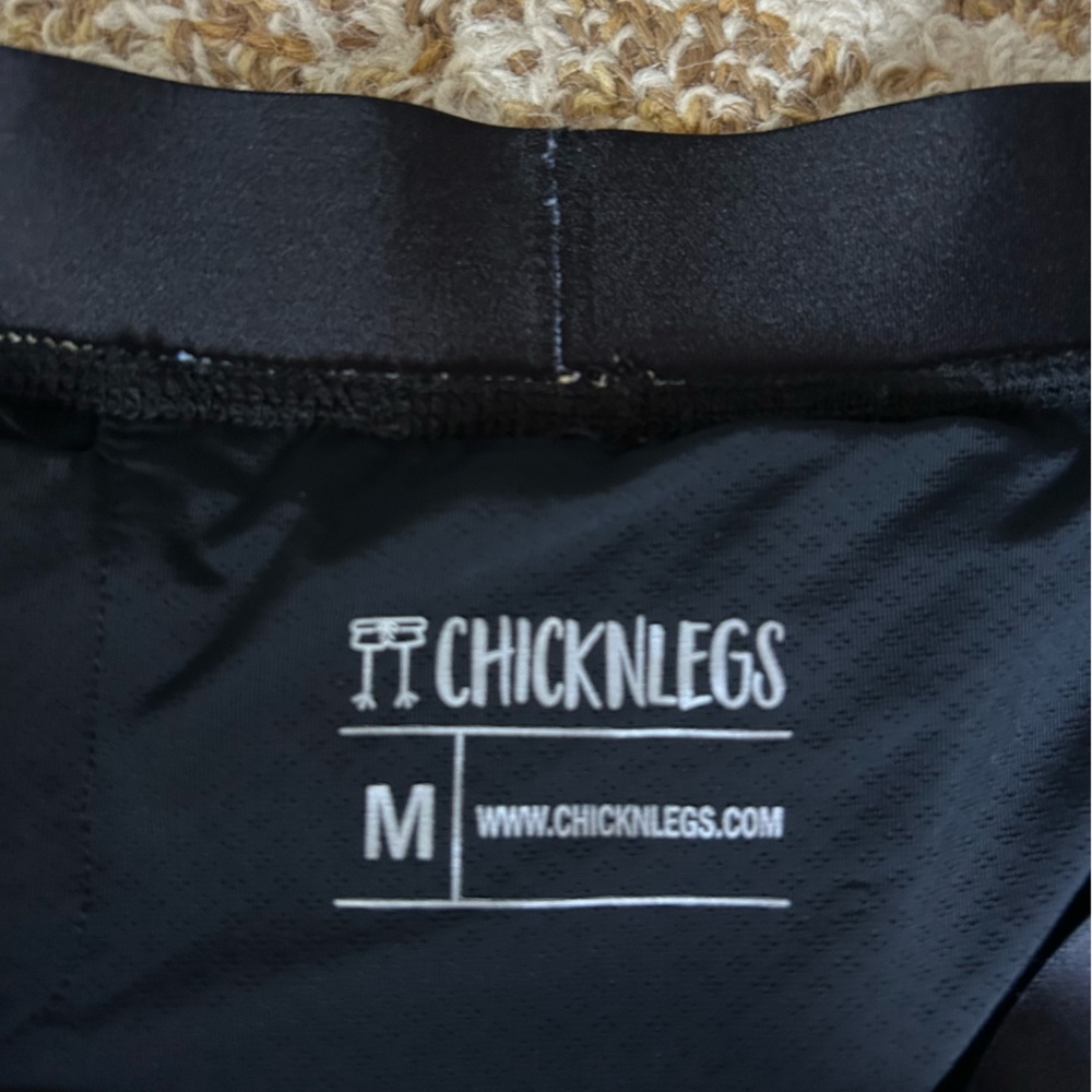 ChickNLegs Men’s 2” Split Running Shorts size medium - Picture 6 of 7